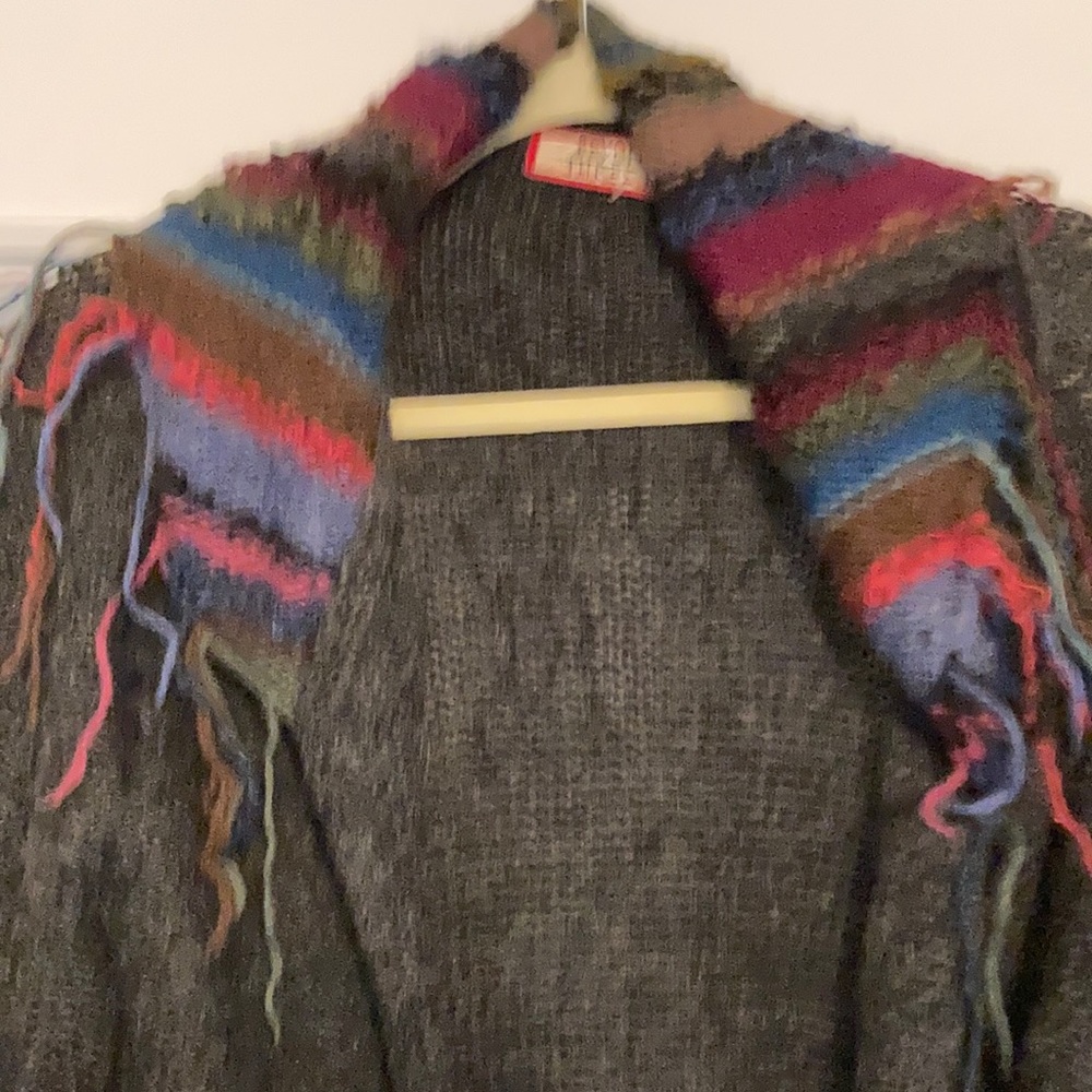 Beyond Threads cardigan - Picture 3 of 6